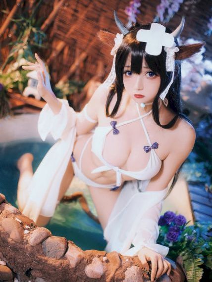 1024欧美手机看片金八_十万网红美女美酱