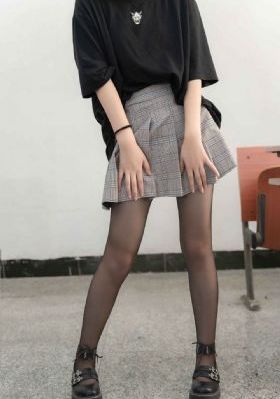 欧美风圆点吊带连衣裙_720在线播放