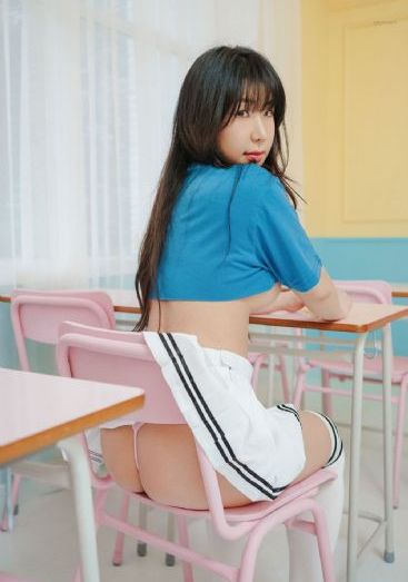 亚洲熟女乱色综合亚洲小说_高清免费观看