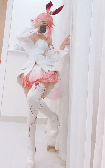 欧美露背_4K在线播放观看