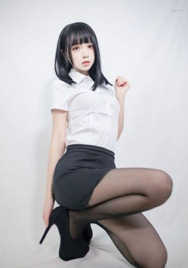 欧美黑白头像女生冷酷_1080高清在线观看