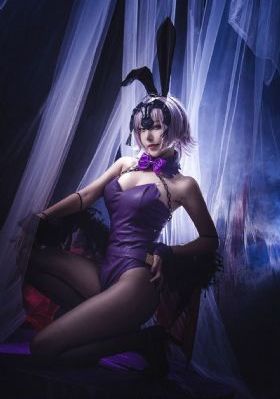欧美蕾丝内衣模特图片_超清全集免费播放
