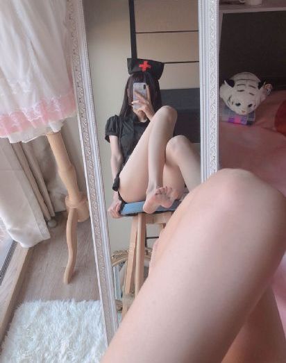 欧美明星披肩街拍图片_BD韩语高清免费观看